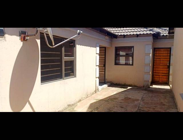 0 BEDROOM PROPERTY TO RENT IN PROTEA GLEN